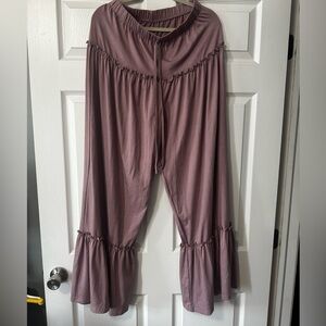 NWOT PALAZZO Ruffled Casual Pants in Mauve/Light Purple